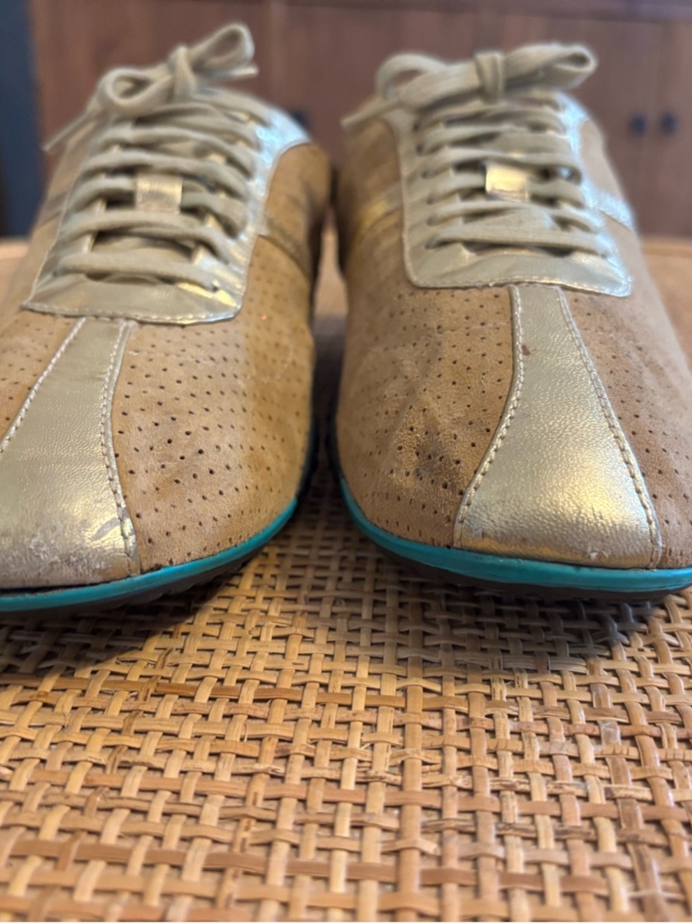 Cole Haan Nike Air Suede Gold Trim Sneakers Women’s 10 Casual Comfort - Picture 4 of 4